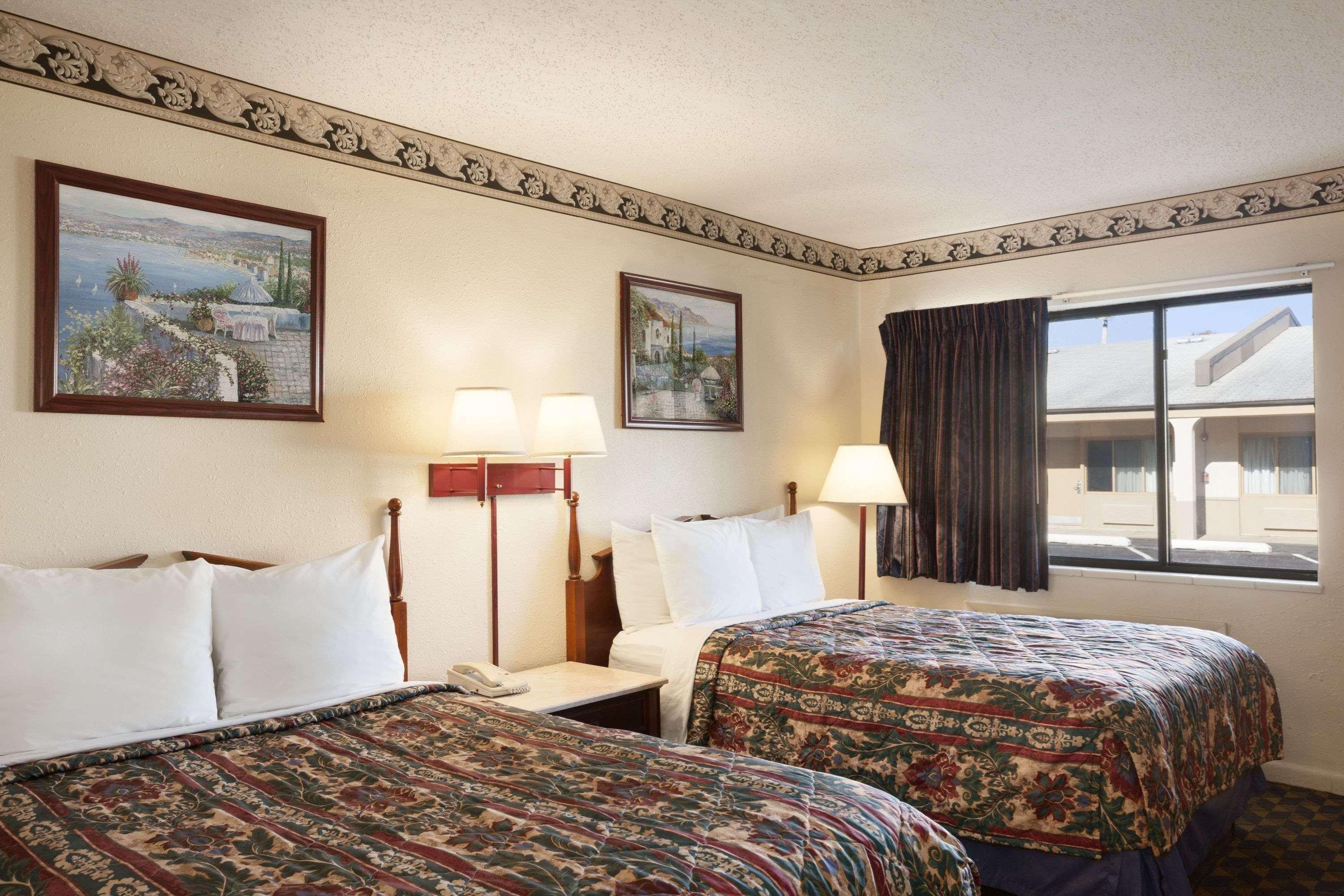 Days Inn By Wyndham Wrightstown Mcguire Afb Bordentown Kültér fotó