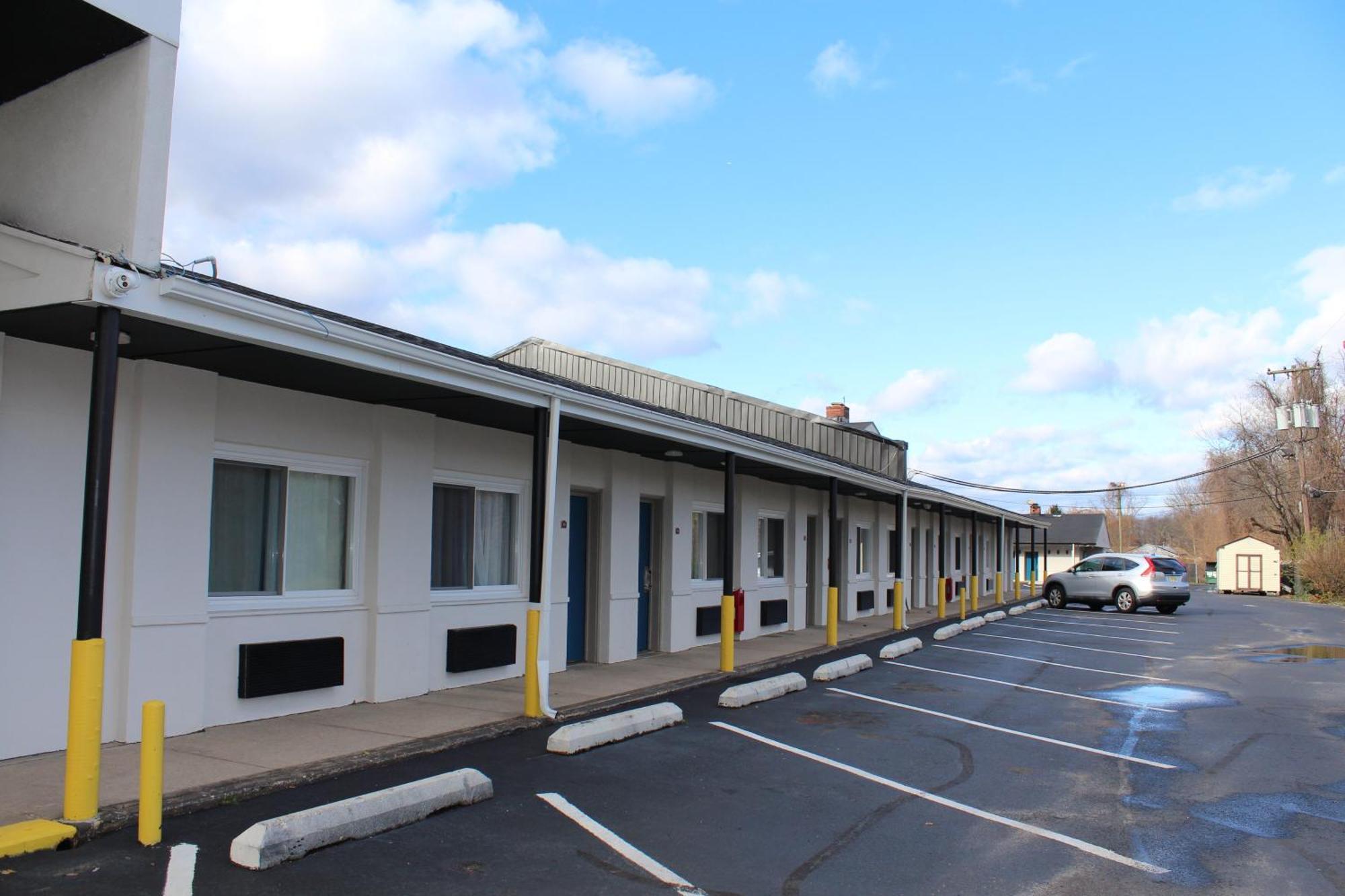 Days Inn By Wyndham Wrightstown Mcguire Afb Bordentown Kültér fotó