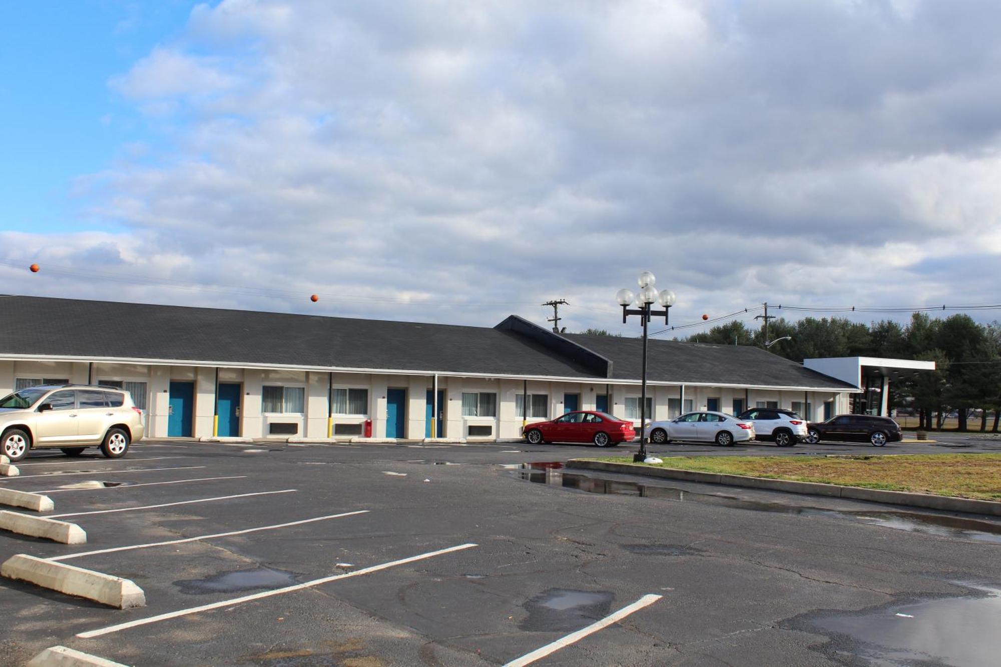 Days Inn By Wyndham Wrightstown Mcguire Afb Bordentown Kültér fotó