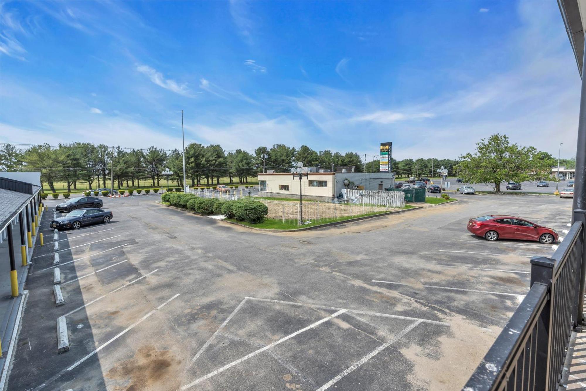 Days Inn By Wyndham Wrightstown Mcguire Afb Bordentown Kültér fotó